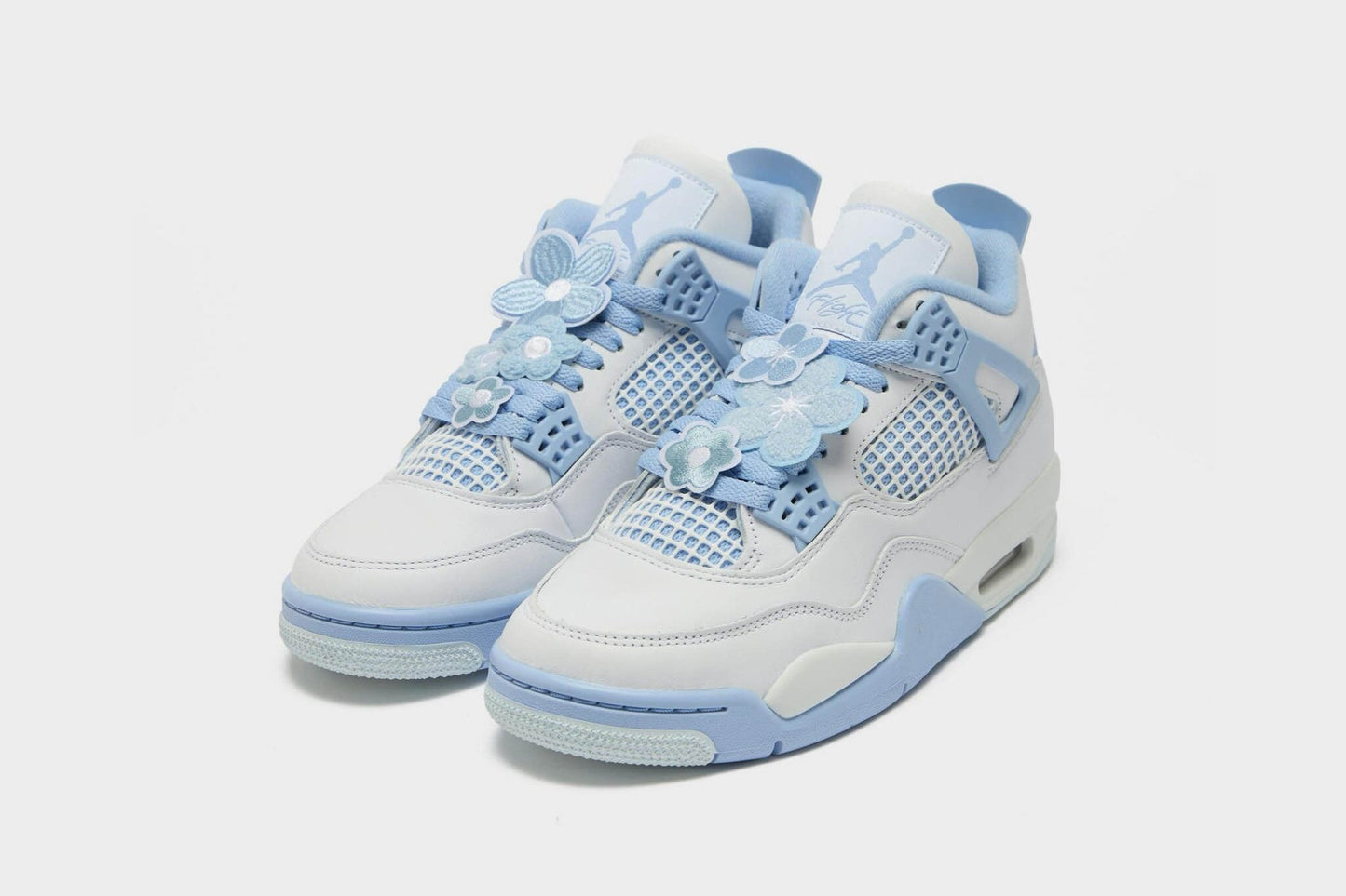 Air Jordan 4 WMNS "Aluminum"
